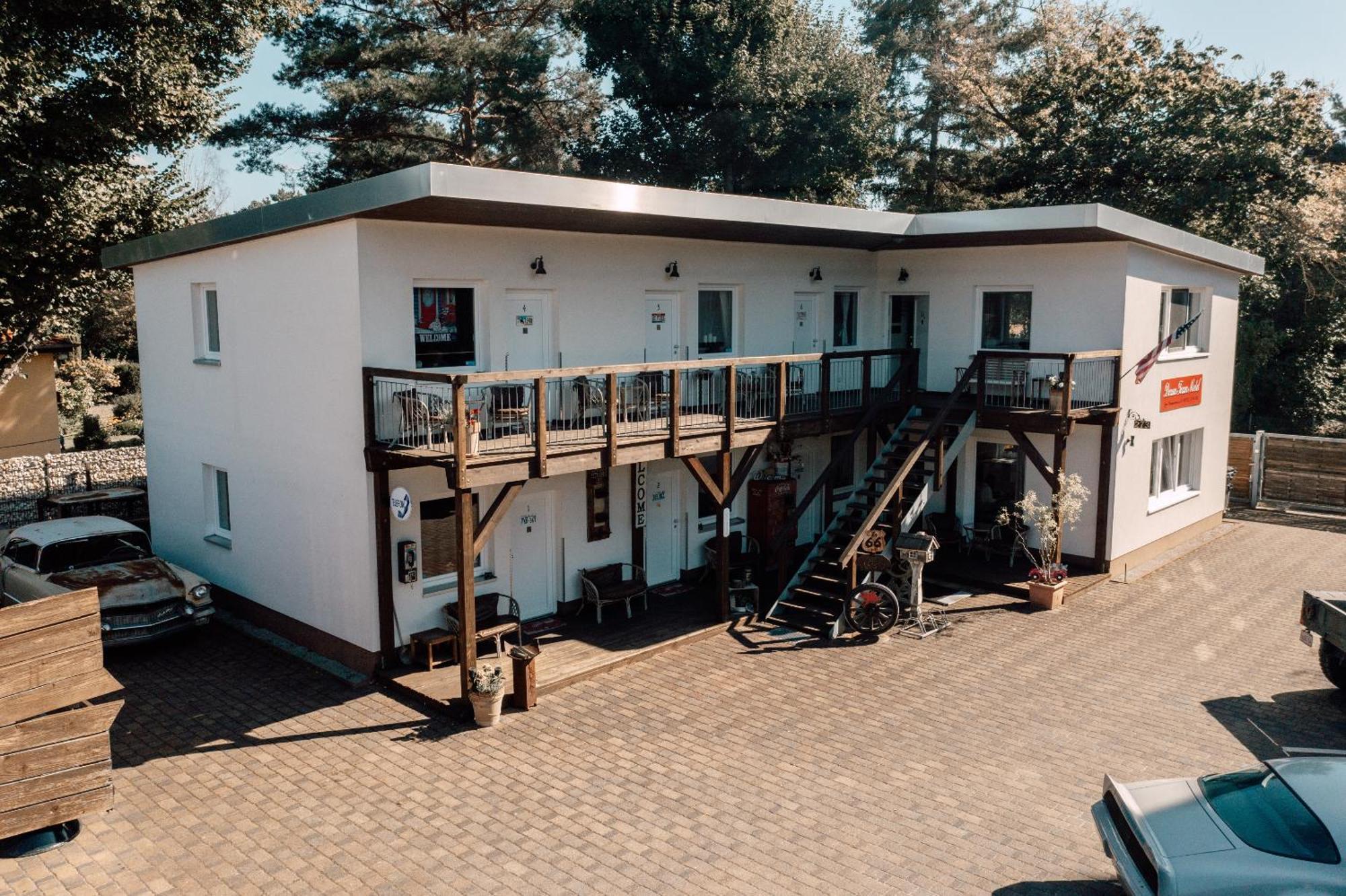 Down Town Motel Берлин Екстериор снимка